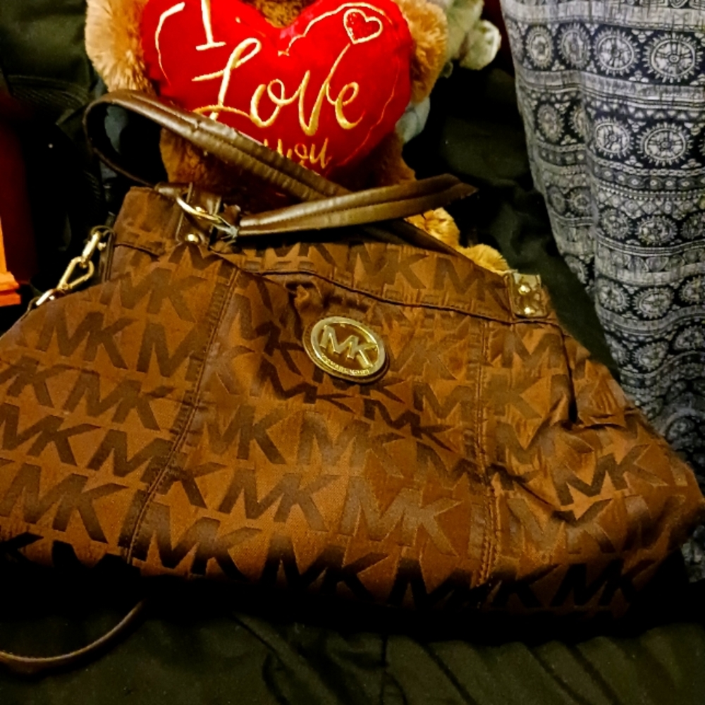 Mk purse
